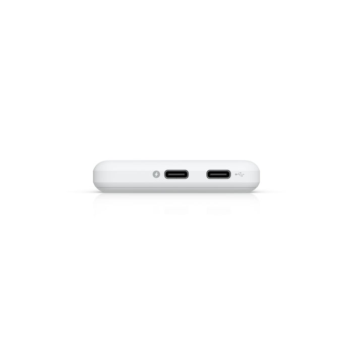 Ubiquiti UniFi Travel Router USB-C Ports
